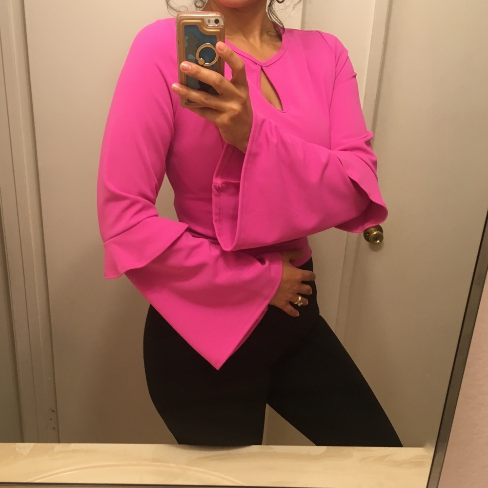 4/$20 Bell Sleeve Fuchsia Top